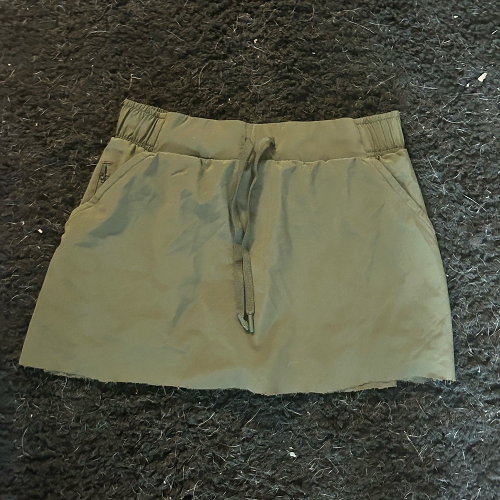 Green tennis skirt with shorts underneath! Size small